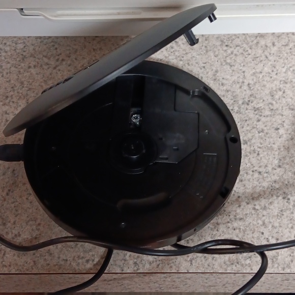 Portable CD player with accessories  Bluetooth used once like new condition - Picture 3 of 11